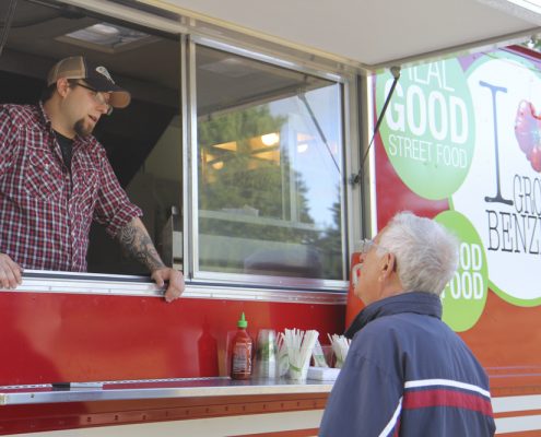 Grill Benzie food truck Grow Benzie farmers market food trucks in Benzie County food truck The Betsie Current Aubrey Ann Parker Photography